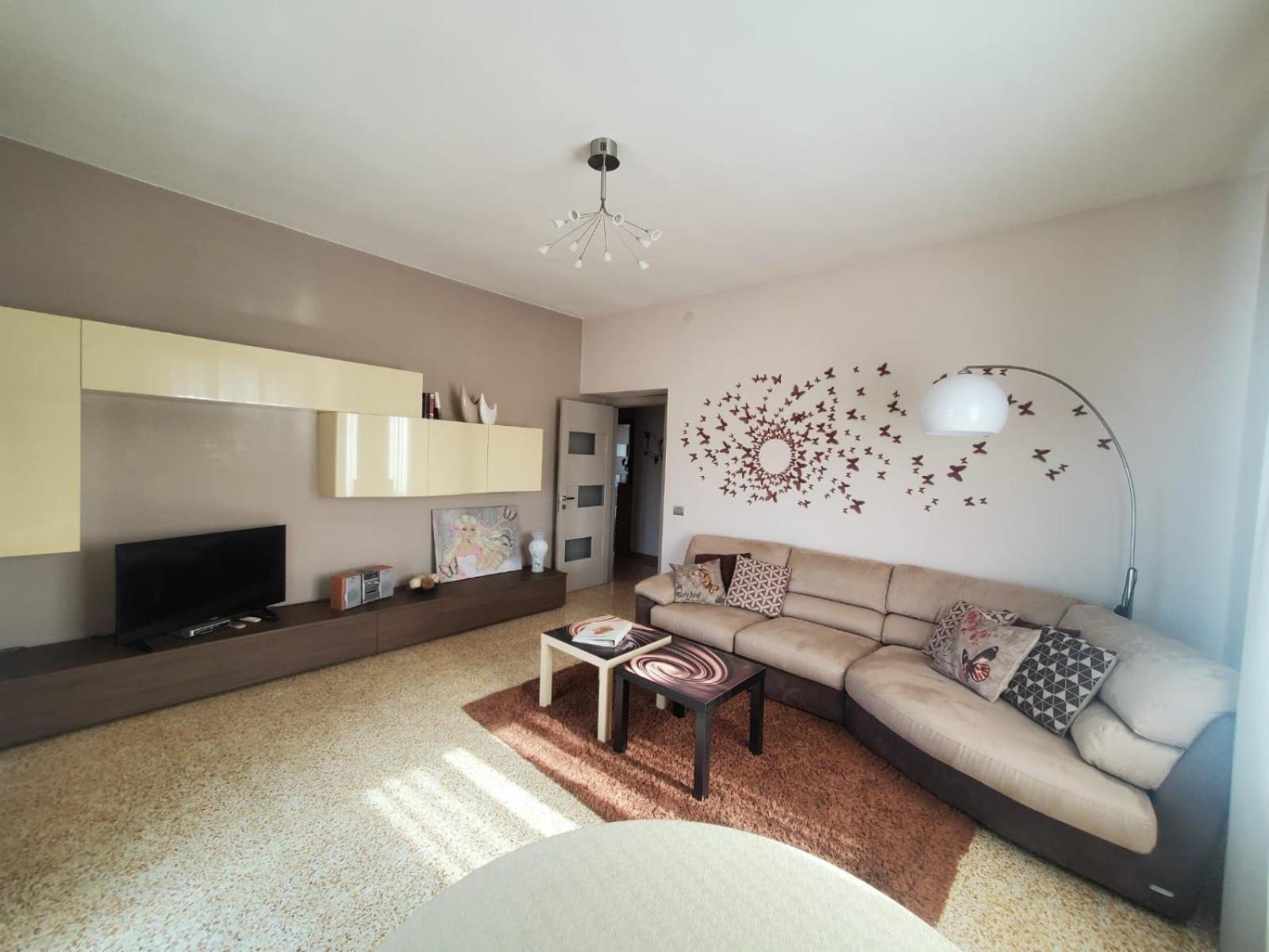 Apartament La Casa Di Giulia Caserta Zewnętrze zdjęcie