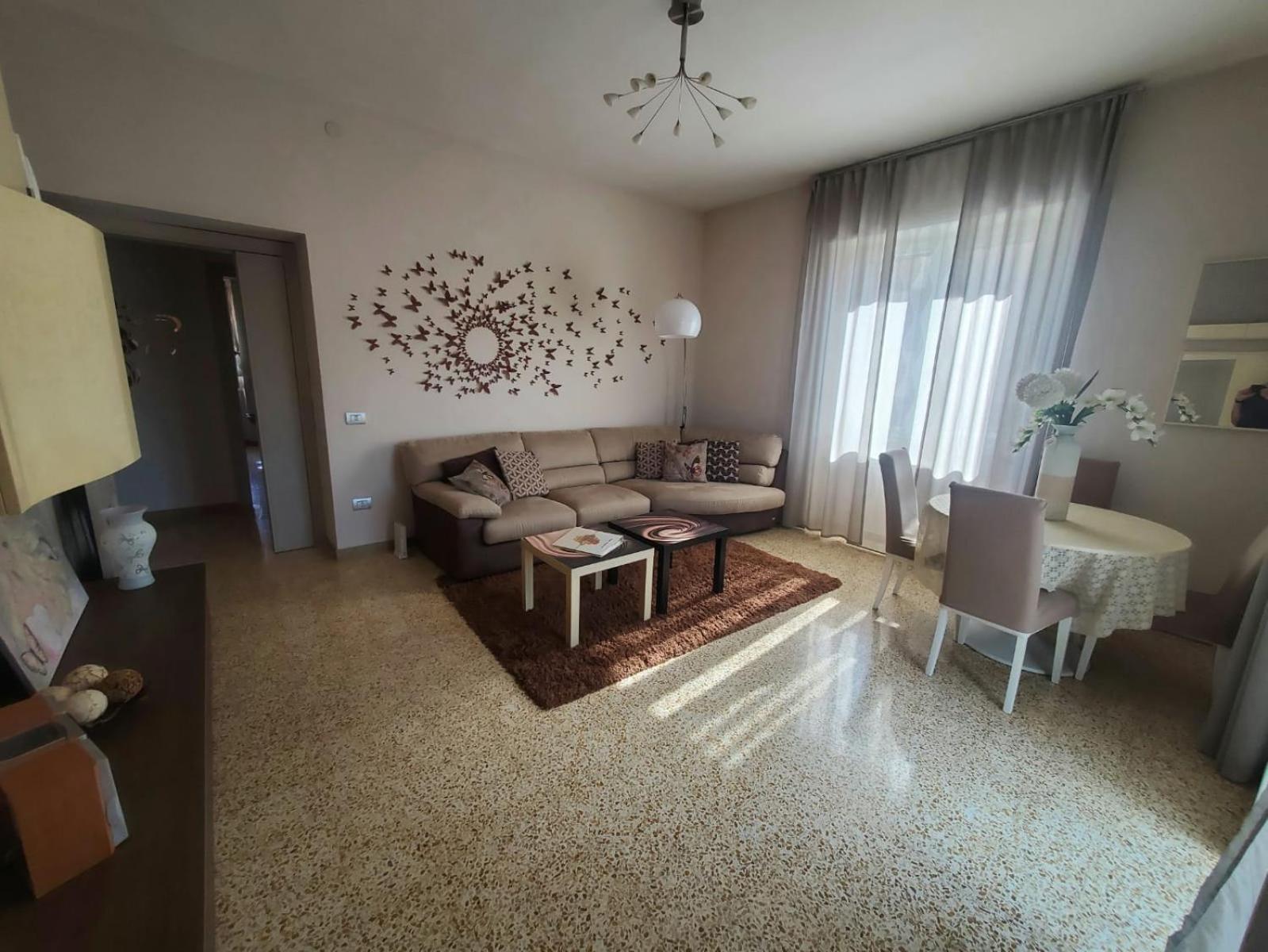 Apartament La Casa Di Giulia Caserta Zewnętrze zdjęcie