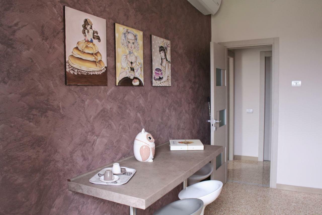 Apartament La Casa Di Giulia Caserta Zewnętrze zdjęcie