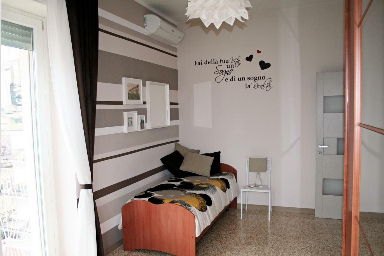 Apartament La Casa Di Giulia Caserta Zewnętrze zdjęcie