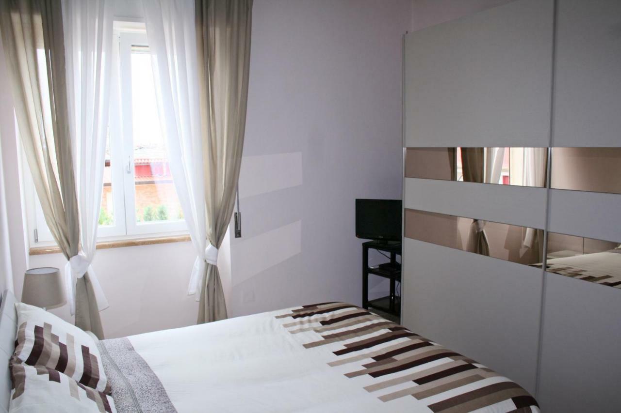 Apartament La Casa Di Giulia Caserta Zewnętrze zdjęcie